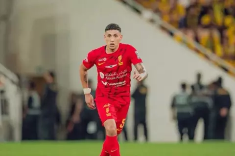 بعد عام واحد فقط.. القادسية يبيع فيرنانديز لليفركوزن